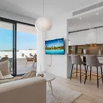 Getaway 2br W Sea View Daire *