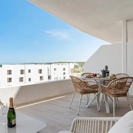 Getaway 2br W Sea View Daire Estepona